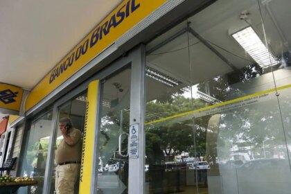 terminais-do-bb-passam-a-fornecer-comprovantes-por-whatsapp