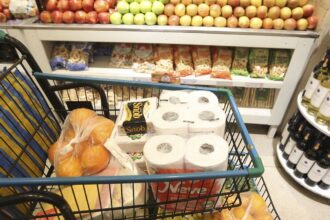 precos-de-alimentos-caem-e-previa-da-inflacao-de-junho-fica-em-0,26%