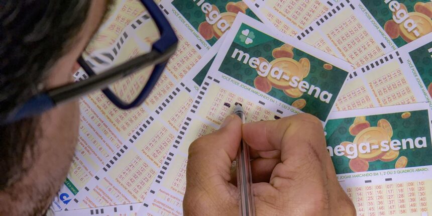 mega-sena-acumula-e-premio-principal-vai-para-r$-45-milhoes