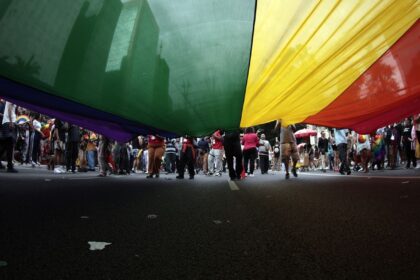 mpf-pede-suspensao-de-norma-do-cfm-sobre-terapia-para-jovens-trans