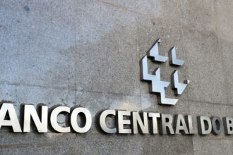 mercado-financeiro-reduz-previsao-da-inflacao-para-5,2%
