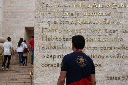 caminhos-da-reportagem-mostra-crescimento-de-evangelicos-no-pais