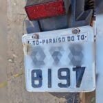 moto-e-apreendida-apos-fiscalizacao-flagrar-numeros-da-placa-adulterados-com-fita-isolante