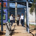 com-a-secretaria-debora,-pastor-carlos-velozo-visita-obras-em-unidades-educacionais-na-capital