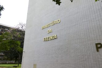 decisao-de-moraes-fara-governo-deixar-de-arrecadar-r$-450-mi-neste-ano