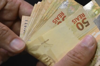 caixa-paga-bolsa-familia-a-beneficiarios-com-nis-de-final-3