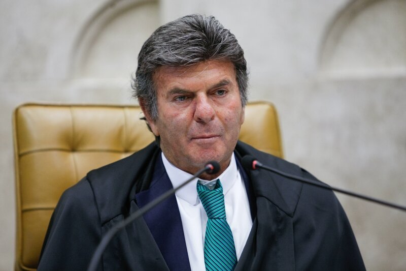 fux-diverge,-mas-primeira-turma-confirma-tornozeleira-para-bolsonaro
