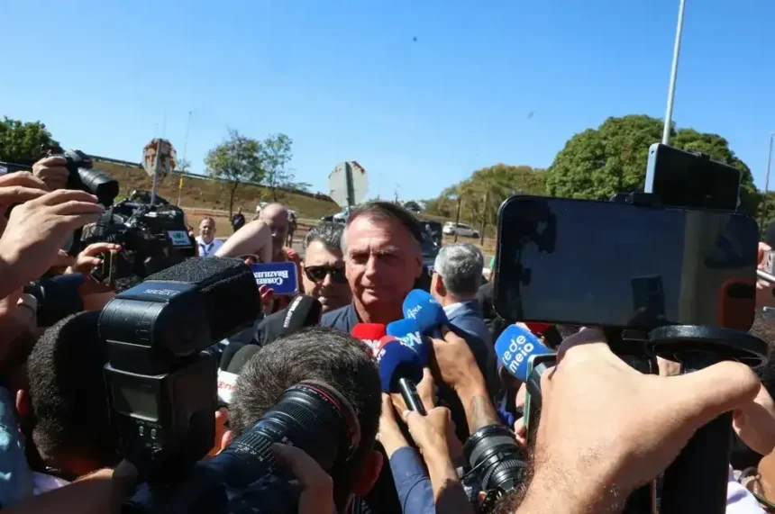bolsonaro-nega-ter-descumprido-proibicao-de-uso-de-redes-sociais