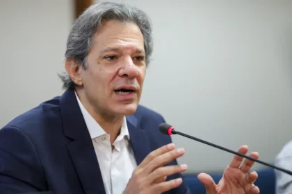 tesouro-dos-eua-procura-haddad-para-agendar-reuniao-sobre-tarifaco