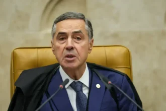 barroso-diz-que-atuacao-de-moraes-evitou-grave-erosao-democratica
