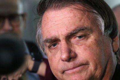 ministro-alexandre-de-moraes-decreta-prisao-domiciliar-de-bolsonaro