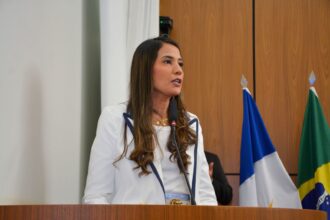 do-podemos,-vereadora-debora-guedes-endurece-postura-e-reclama-de-exoneracoes-de-aliados