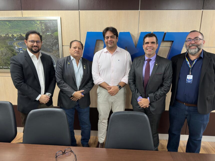 ricardo-ayres-e-prefeito-paulo-roberto-garantem-avanco-para-conclusao-da-br-242