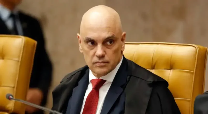 nao-ha-chance-de-recuar-um-milimetro,-diz-moraes-ao-washington-post