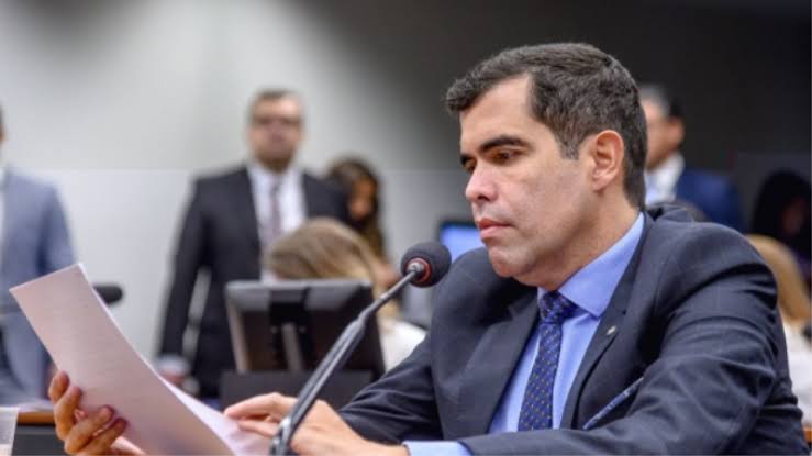 cpmi-do-inss:-na-disputa-de-perfis,-equilibrio-de-ayres-foi-determinante