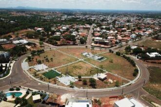 idosa-de-71-anos-fica-ferida-apos-ser-atingida-por-carro-em-cruzamento